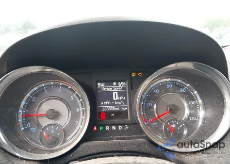 2013 Chrysler Town & Country Touring-L z USA, uszkodzony, nr VIN 2C4RC1CG5DR588843